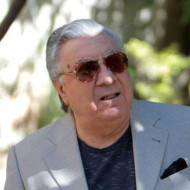 دانلود آهنگ عشق باید پا در میونی کنه گلپا دانلود آهنگ عشق باید پا در میونی کنه گلپا