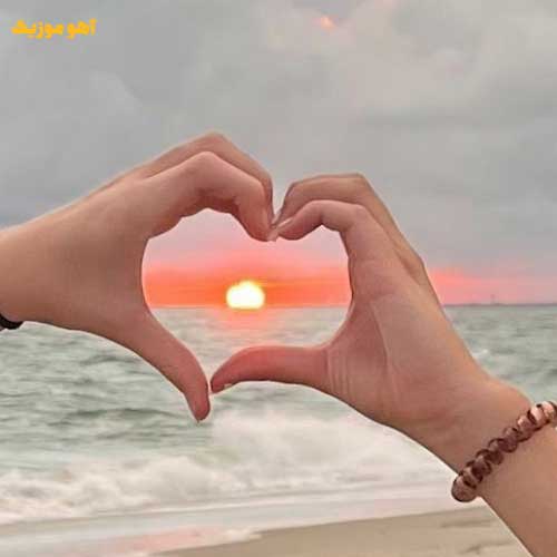 دانلود آهنگ ابد و یک روز منی یه تیکه از روح منی / کلیپ استوری