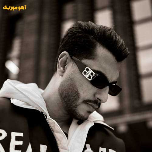 دانلود آهنگ با همه لاس میزنم یه زنگ به عباس میزنم + ریمیکس تند